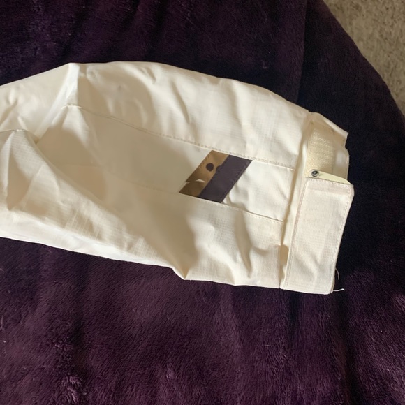 Snowboarding Jacket - Picture 9 of 10